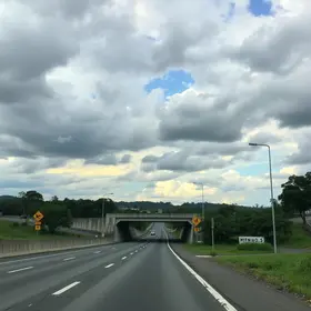 buracos rodovia Fernão Dias