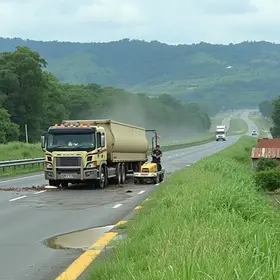 acidente com carreta