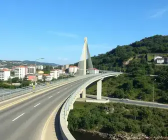 nova passarela na Fernão Dias